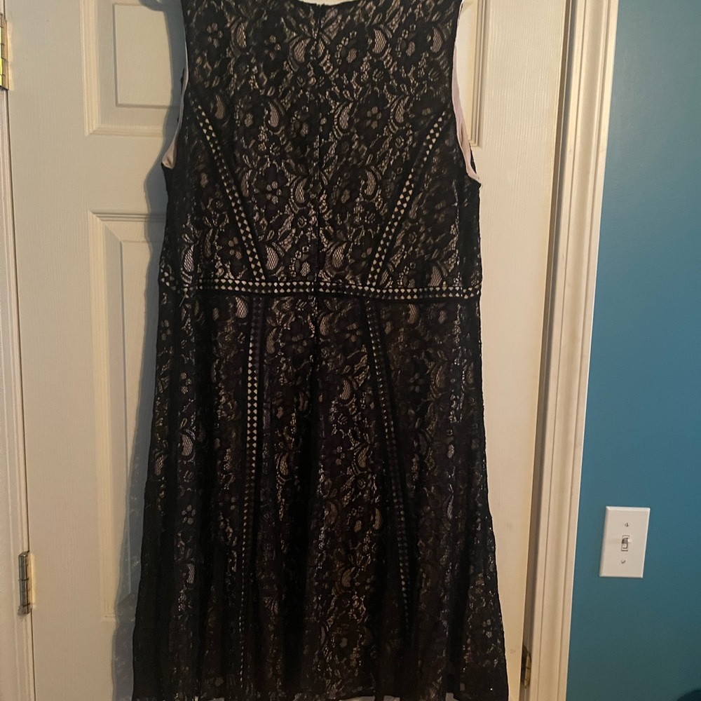 Sleeveless Black Lace Dress